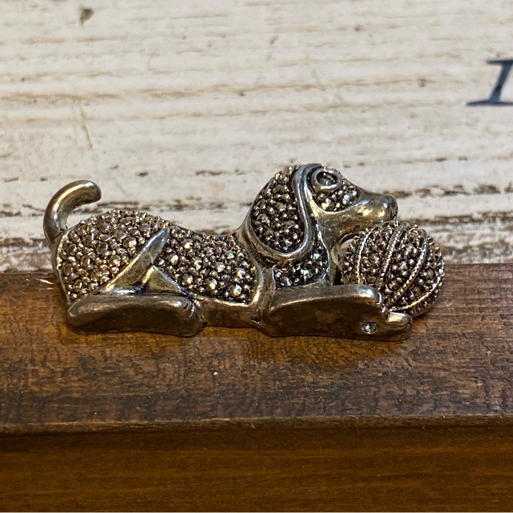 🍒3 for $33🍒 Adorable Dachshund Weiner Dog Faux Marcasites Brooch Pin - Picture 5 of 6